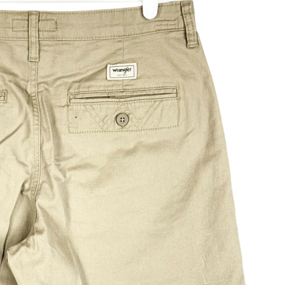 Wrangler Men's Regular Fit Medium Stretch Khaki‎ Shorts Size 30 Inseam 7" NWT - Picture 4 of 12